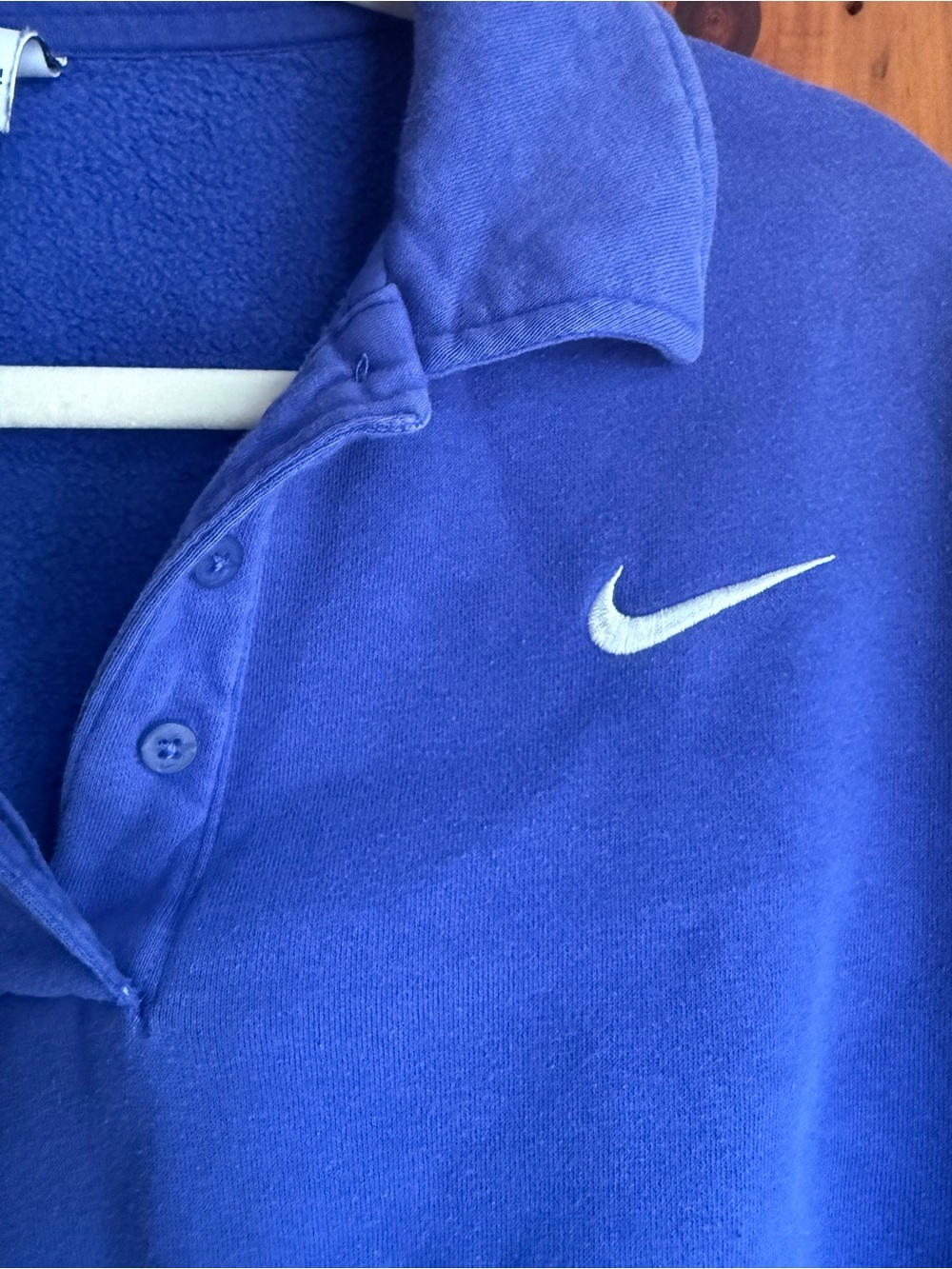 Nike Women NSW Phoenix Fleece Oversized Cropped Henley Hoodie - Picture 2 of 4